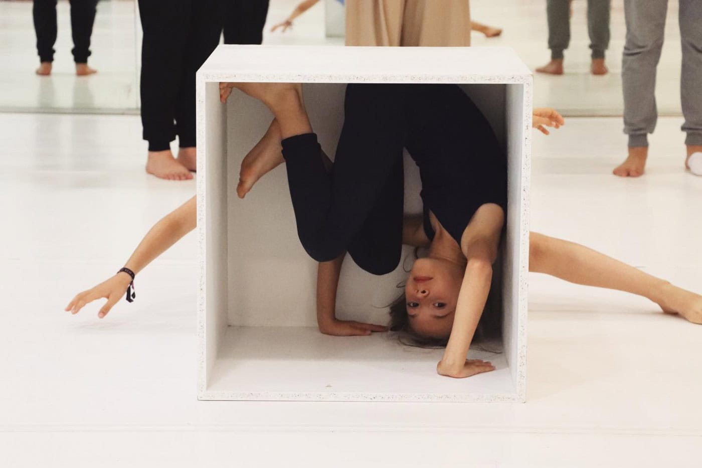 Theatro Circo recebe espetáculo de dança centrado em questões feministas