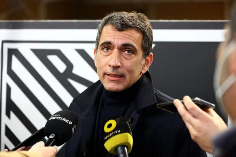 "Foi ultrapassada uma linha e não tive outra hipótese"