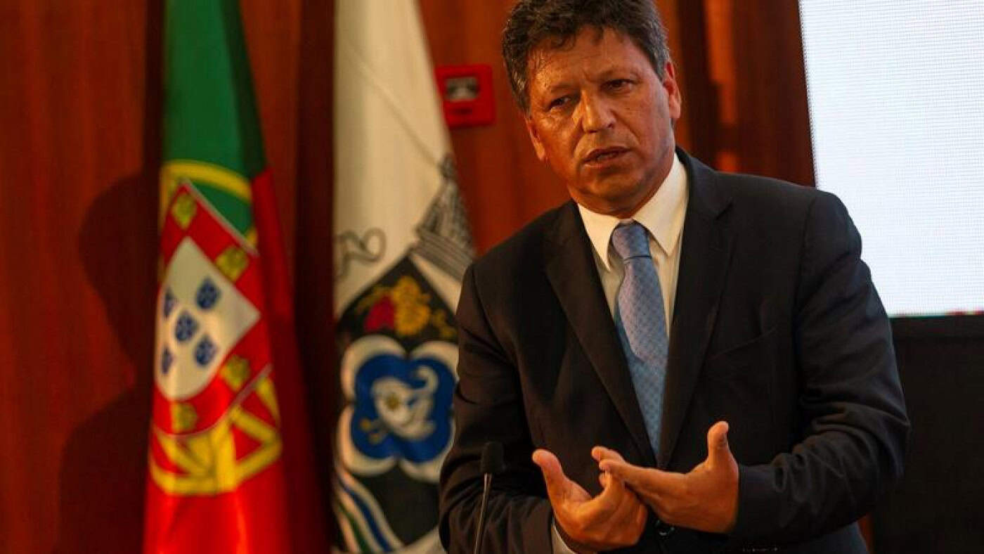 Caso das golas antifumo: ex-secretário de Estado acusado por crimes de fraude&nbsp;