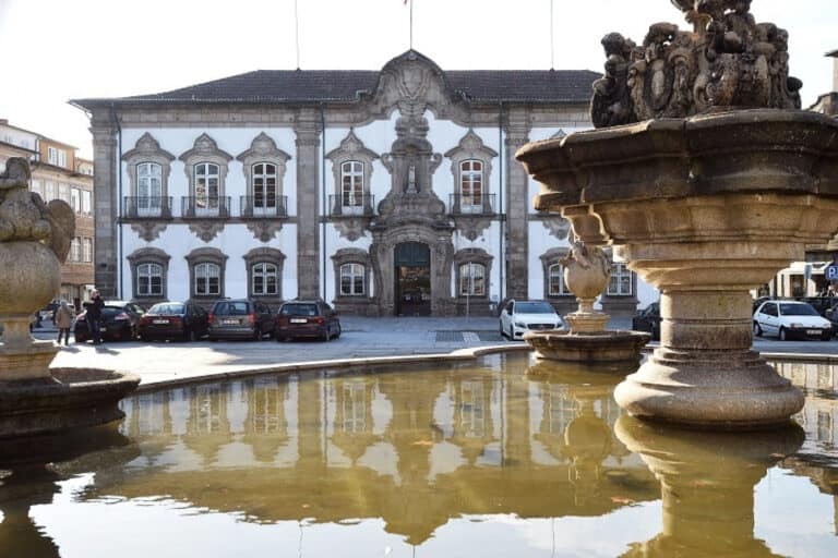 CMB volta a atribuir Bolsas de Mérito a estudantes do ensino superior&nbsp;&nbsp;