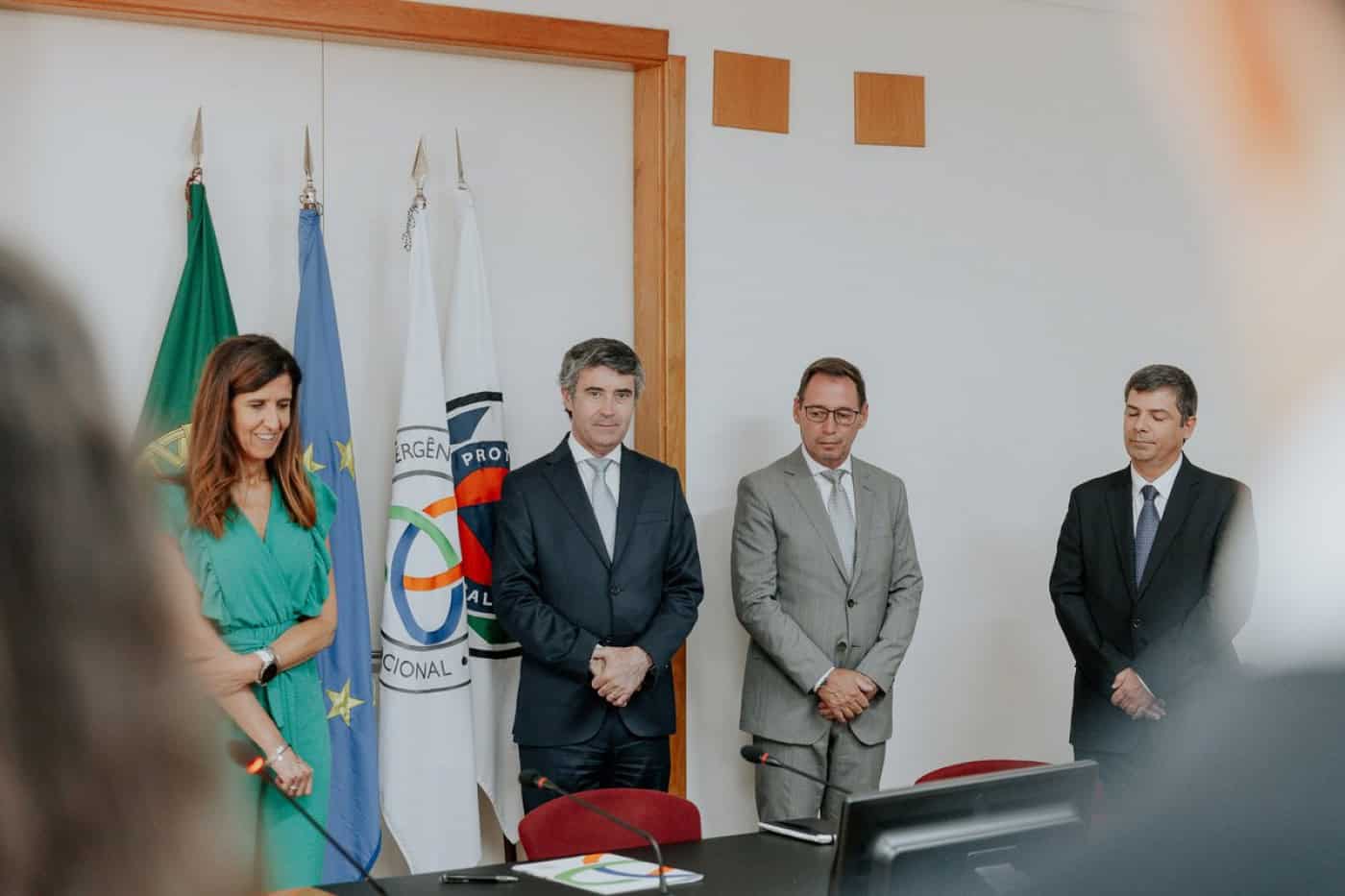 Incêndios: Governo baixa nível de alerta face a melhoria de condições