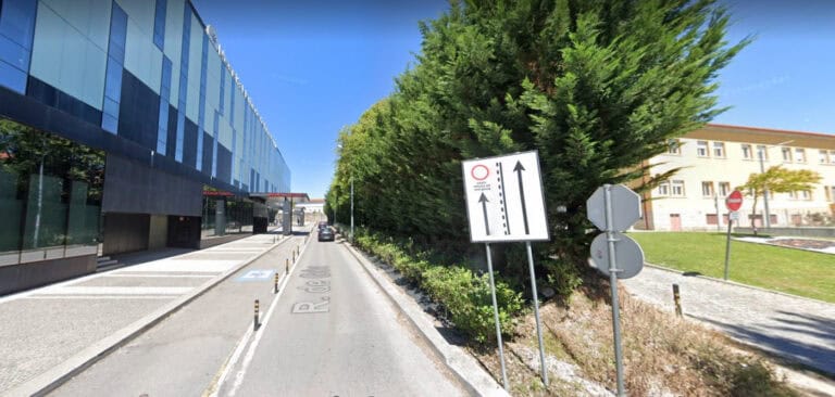 Braga aumenta número de lugares de estacionamento pagos em 5 ruas do centro