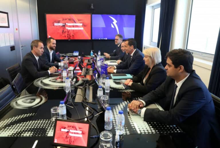 Salvador apresenta à Liga propostas para a sustentabilidade do futebol