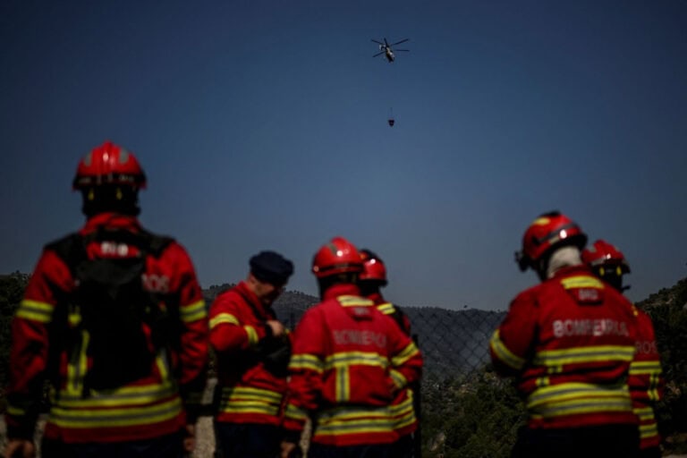 Quatro incêndios ativos preocupam bombeiros
