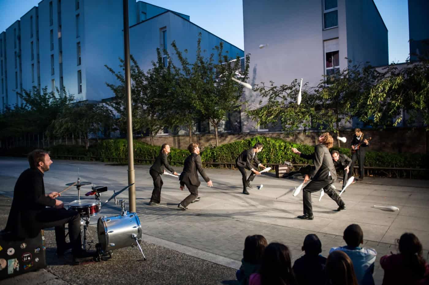 Circo contemporâneo juntou mais de 5.500 pessoas no quadrilátero urbano