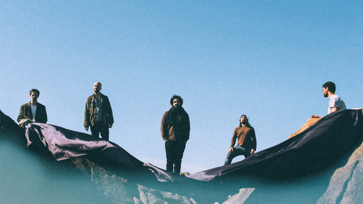 'Limonada' abre com música folk e psicadélica de Omie Wise