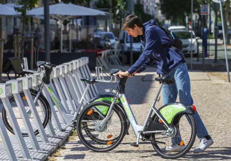 Estão a chegar a Braga bicicletas elétricas partilhadas e mais carregadores públicos