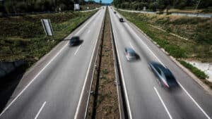 Excesso de velocidade na origem de 70% das infrações em 2021 e de 55% até abril