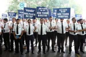 Pilotos, tripulantes e técnicos de manutenção da TAP juntam-se hoje em "marcha silenciosa"&nbsp;