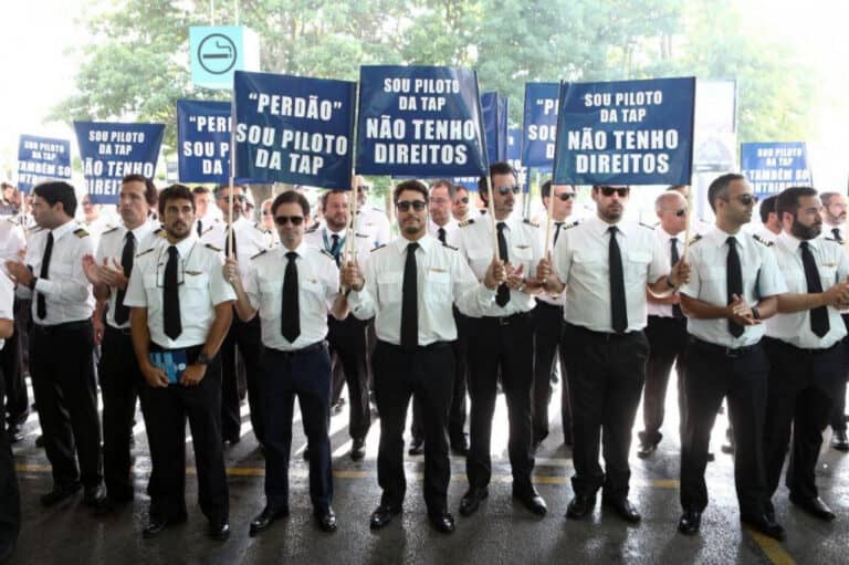 Pilotos, tripulantes e técnicos de manutenção da TAP juntam-se hoje em "marcha silenciosa"&nbsp;