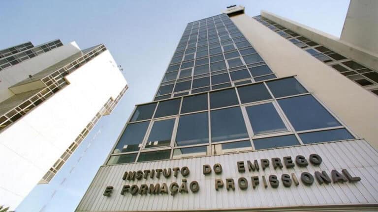 Presidente do IEFP demite-se após polémica sobre acumulação do subsídio de desemprego&nbsp;