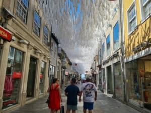 Faturação no setor do comércio aumenta, mas ainda aquém dos valores pré-pandemia