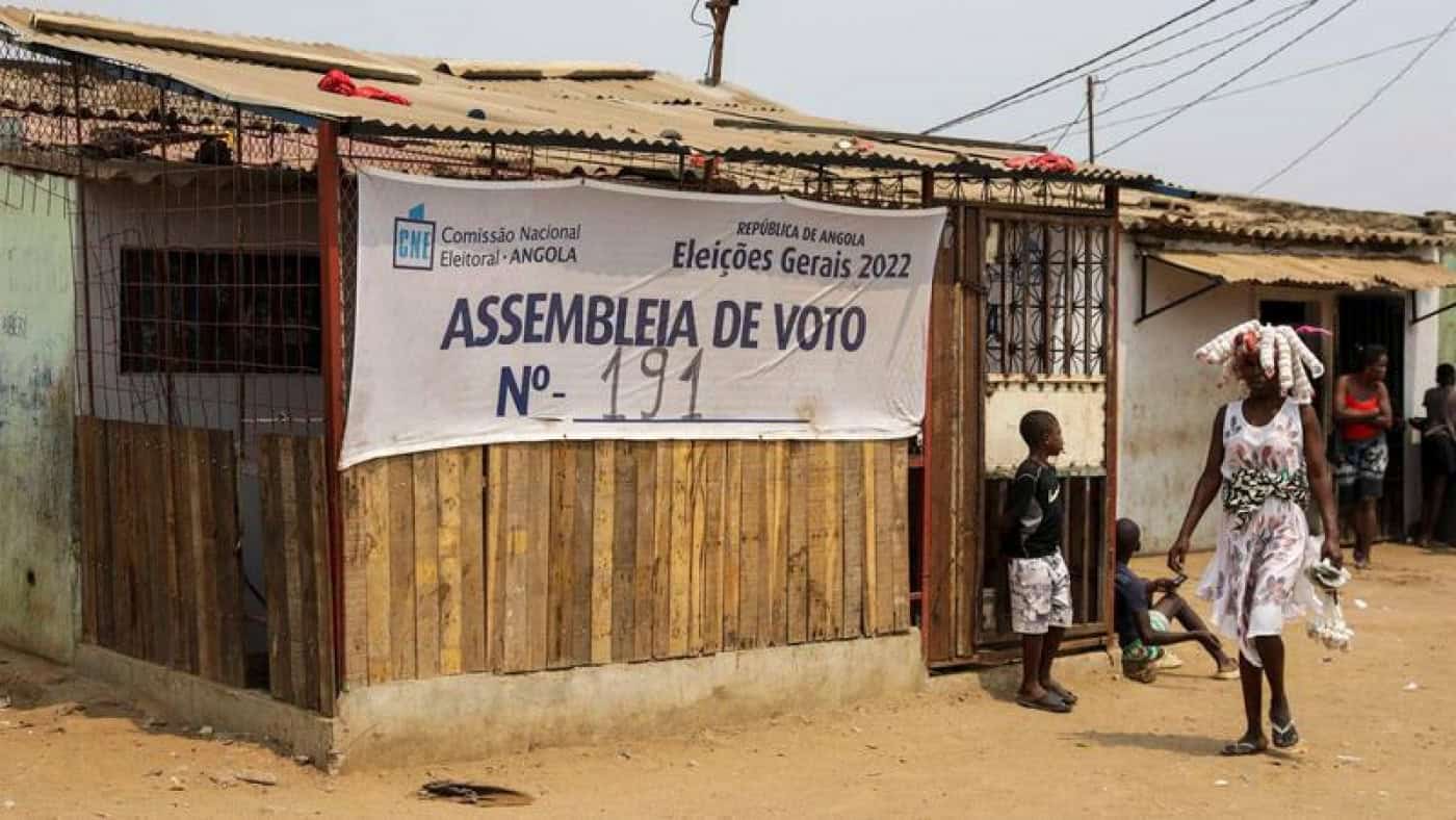 Quase 14,4 milhões de angolanos chamados a votar na eterna disputa eleitoral do país