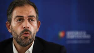 Ministro do Ambiente vai apresentar medidas para mitigar aumentos do gás&nbsp;