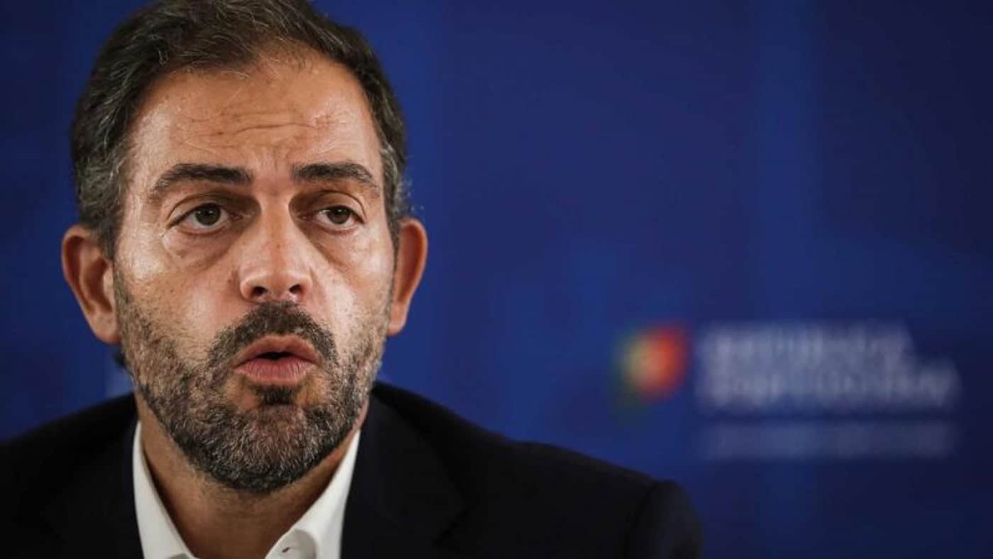 Ministro do Ambiente vai apresentar medidas para mitigar aumentos do gás&nbsp;