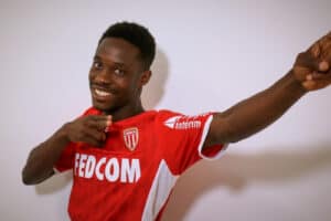 Promessa do futebol ganês Eric Ayiah é reforço do Gil Vicente