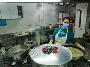 Falta de voluntários e donativos cria “pressão acrescida” no Virar a Página