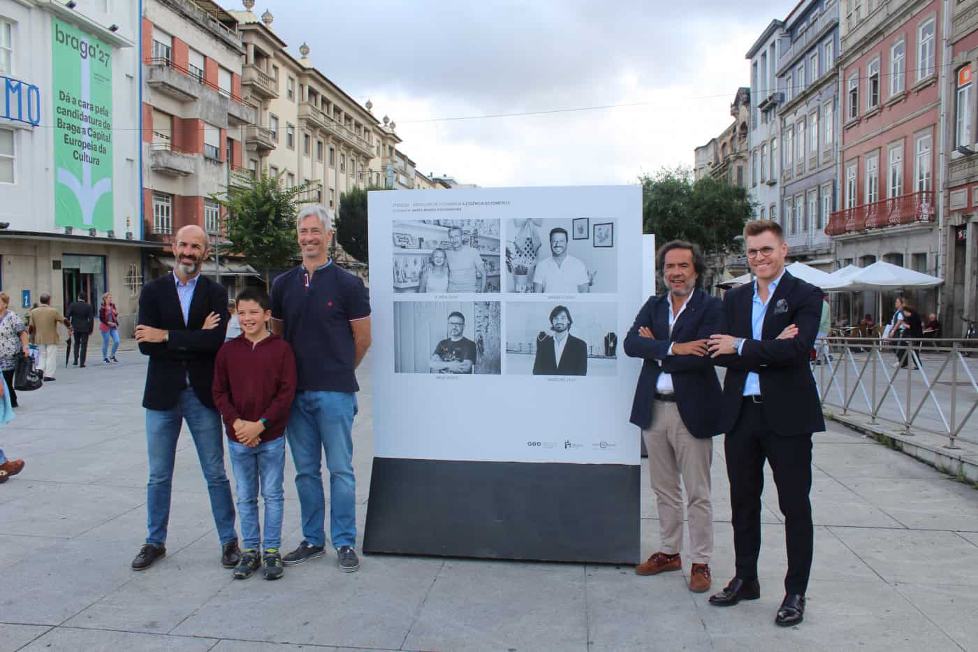 Exposição "A Essência do Comércio" faz tributo ao comércio de rua