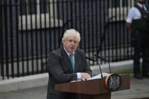 Boris Johnson promete “apoio fervoroso” a sucessora Liz Truss