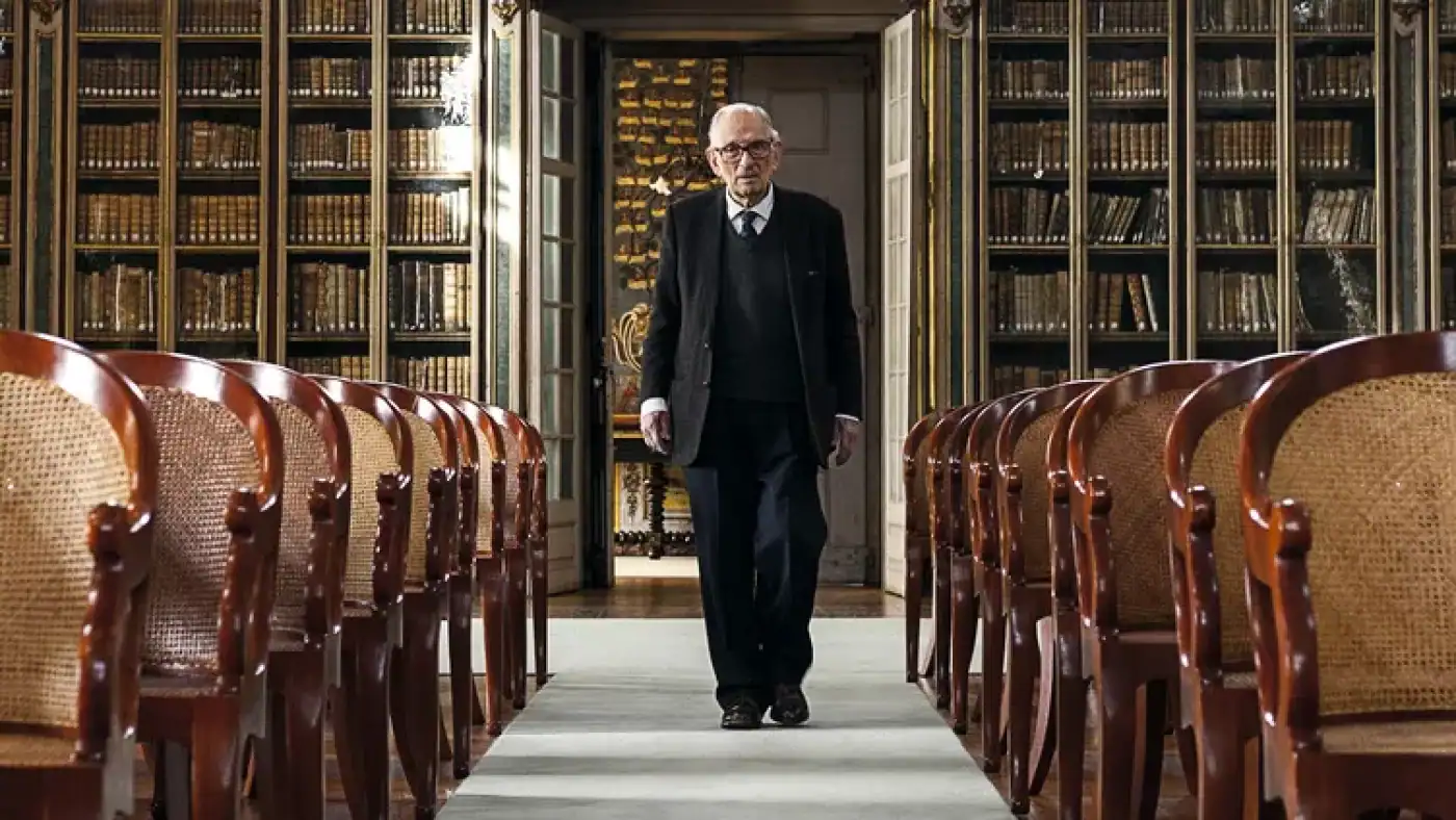 PR homenageia Adriano Moreira e classifica-o como homem que chegou sempre cedo ou tarde