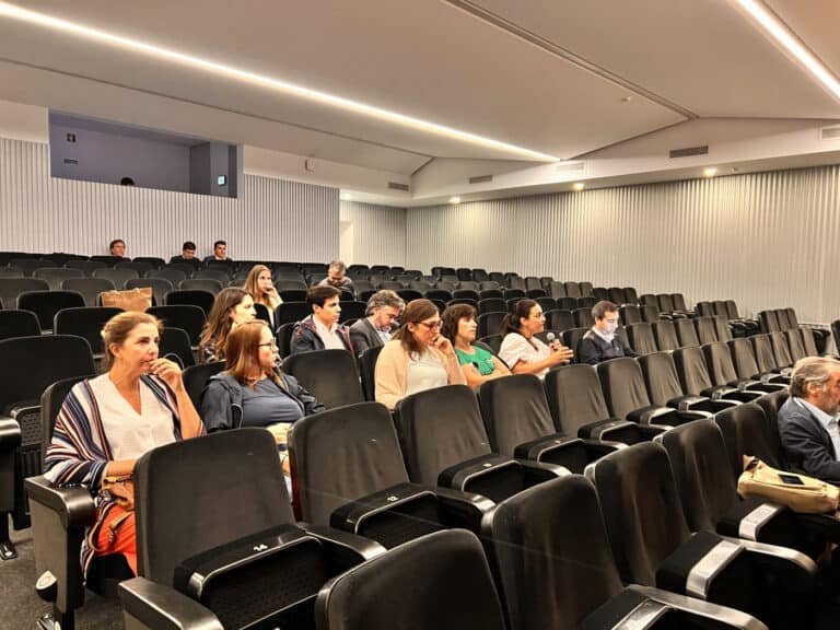 CMB reforça equipas e articula com instituições resposta para crianças com necessidades específicas