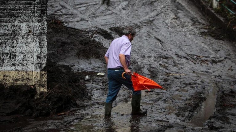 Temporal provocou pelo menos 94 ocorrências, sobretudo inundações e queda de árvores&nbsp;