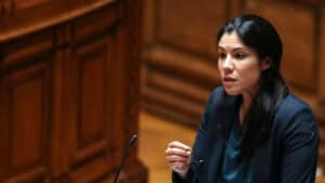 Alojamento. BE acusa o Governo de deixar os universitários abandonados