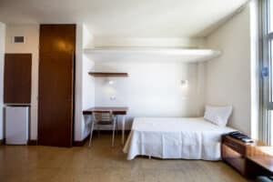 Governo formaliza hoje financiamento das residências e ministra promete reforço