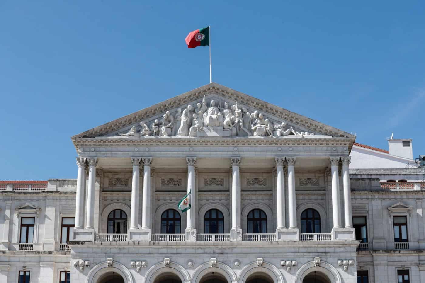 Parlamento aprova medidas do Governo e rejeita todas as propostas da oposição