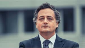 Marido da ministra associou-se a condenado por corrupção para concorrer a fundos comunitários&nbsp;