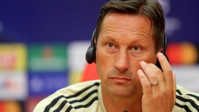 Roger Schmidt espera jogo complicado com Paris Saint-Germain