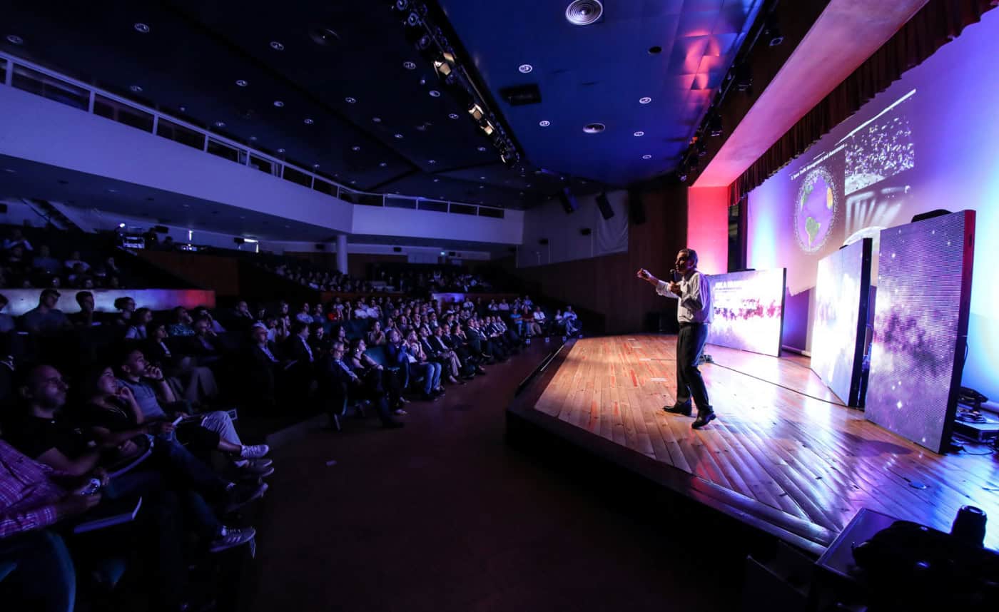 Engenharia Aeroespacial&nbsp;"permitirá formar os cientistas que vão resolver problemas até agora sem resposta"