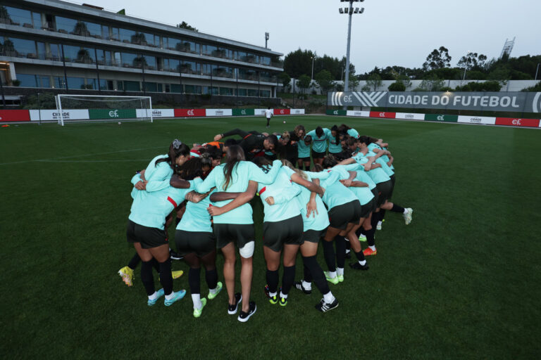 Portugal recebe Islândia e pode qualificar-se para o Mundial feminino