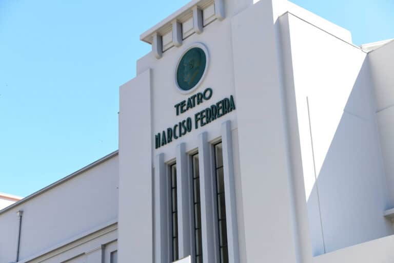 Teatro Narciso Ferreira recebeu mais de 3 mil espectadores nos primeiros seis meses de atividade