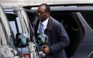 Kwasi Kwarteng já não é ministro das Finanças do Reino Unido 