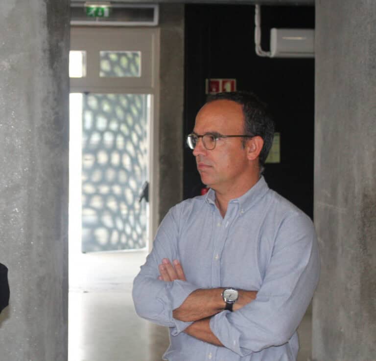 “Fico mais confortável pelo problema agora não ser a falta de dinheiro, mas a incapacidade de executar”