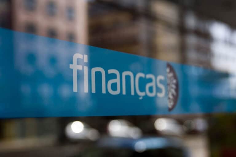 Apoio de 125 euros é pago hoje pelas Finanças a 500 mil pessoas&nbsp;