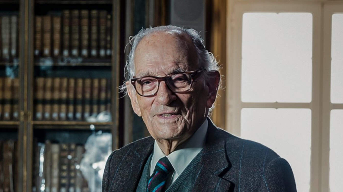 Morreu Adriano Moreira