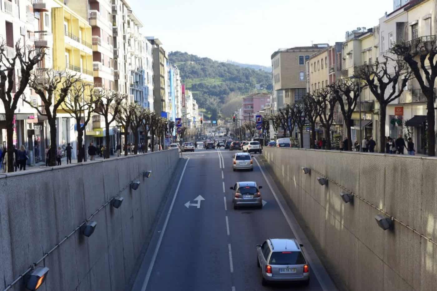 Túnel da Avenida. Comentadores do Praça do Município temem atrasos e derrapagens