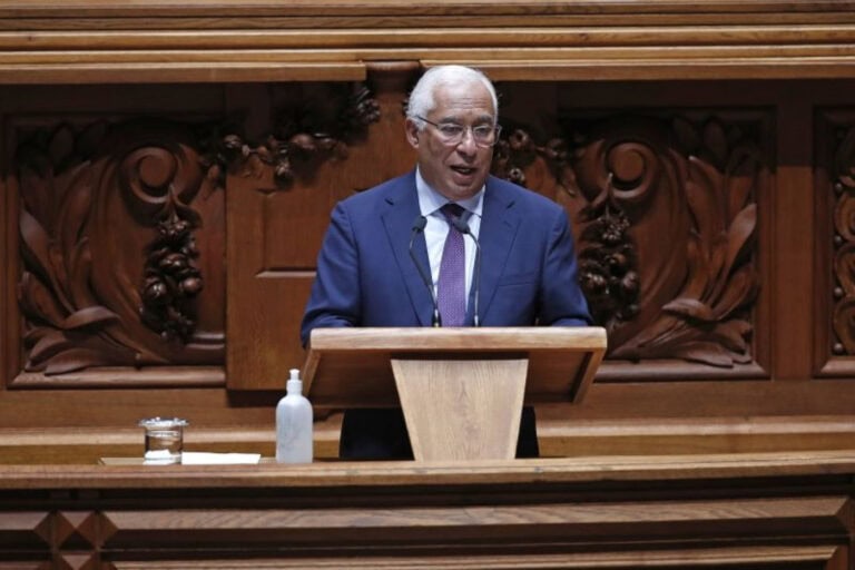 António Costa salienta 5,6 mil milhões de euros em apoios e legislação sobre créditos à habitação