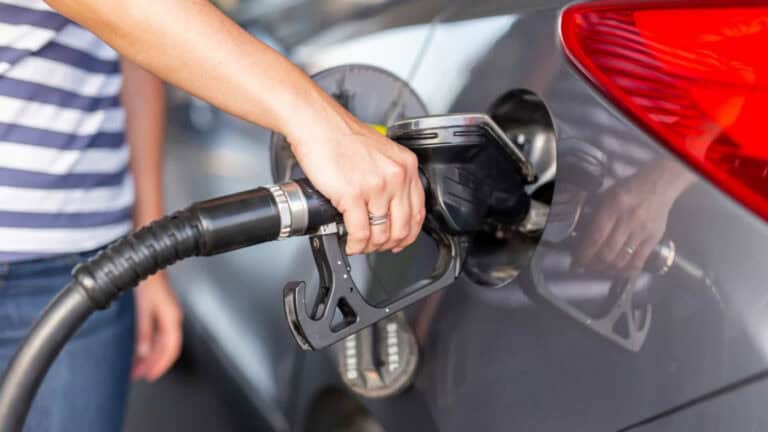 Preços de gasolina e gasóleo vão descer esta semana