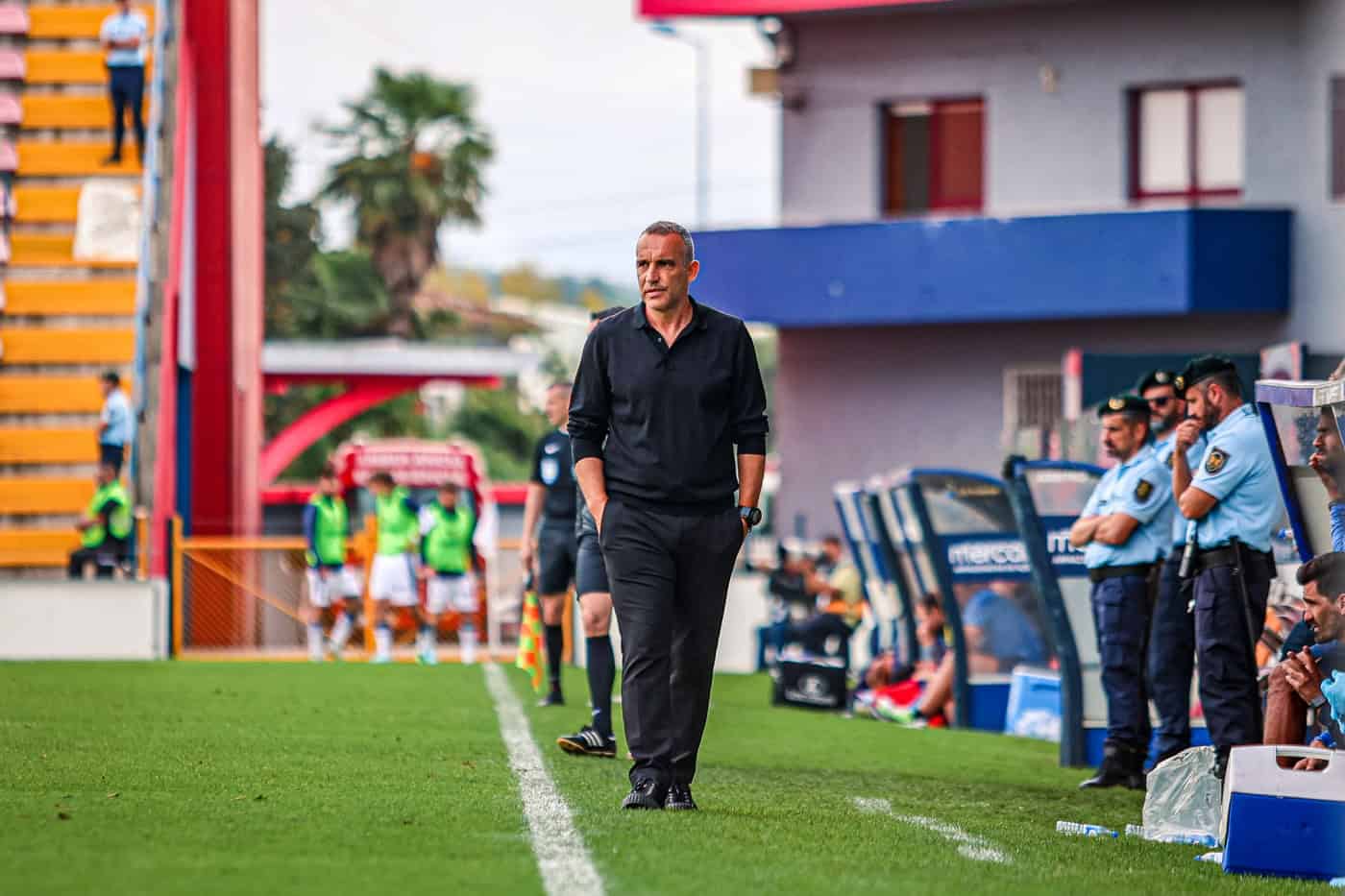 Treinador do Famalicão quer “inteligência e competência” frente ao Vitória