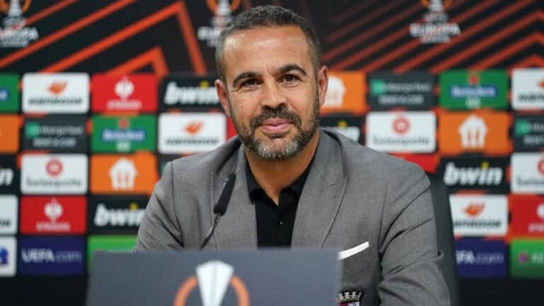 "É desconfortável estar nesta posição, uma vez que vencer é a única solução e pode não ser suficiente"