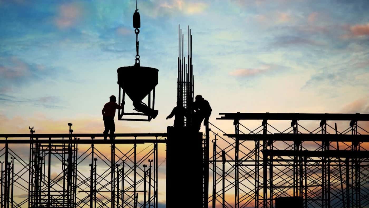 Salário médio cai 4,7% em termos reais