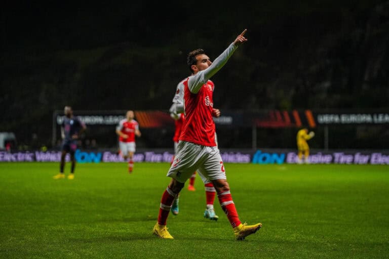 SCB sofre, mas segue em frente na Taça de Portugal