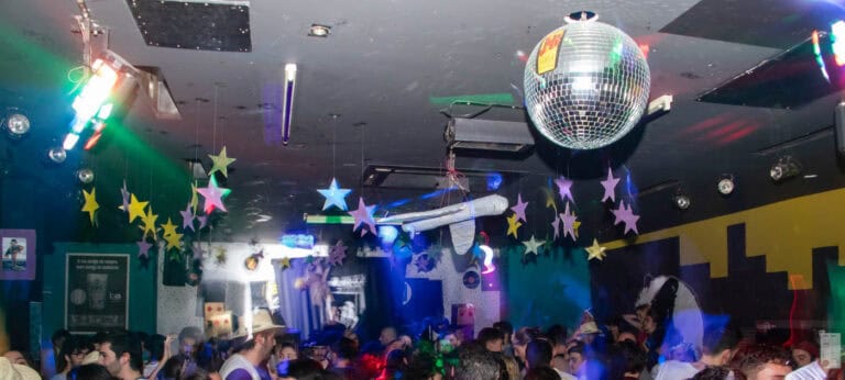 AAUMinho condena agressão no BA de Braga e chama concessionária para reunião