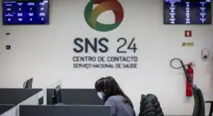 SNS24 atendeu em novembro 194 mil chamadas e encaminhou 56 mil doentes para urgências&nbsp;