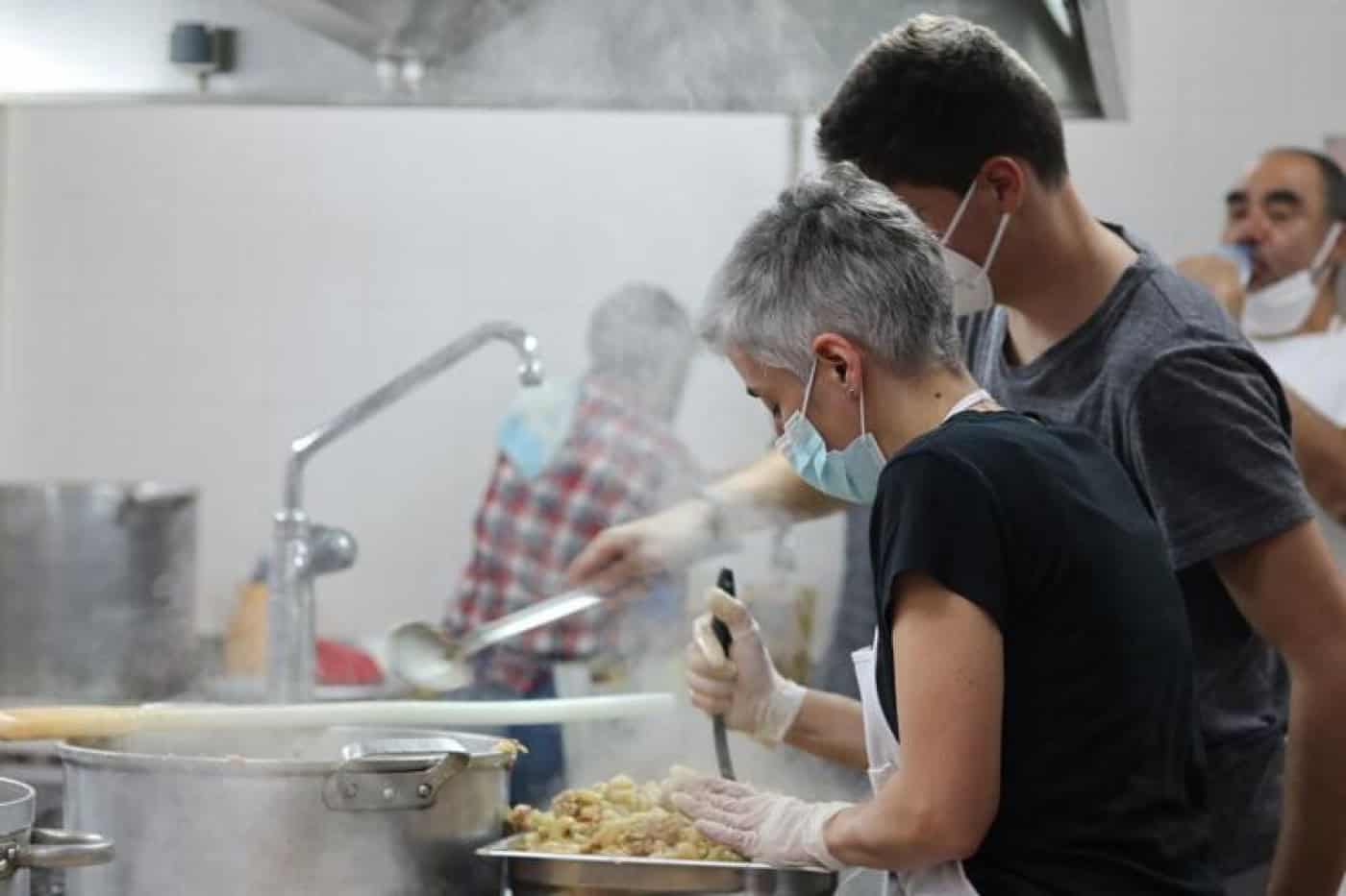 Virar a Página lança campanha solidária a pensar no Natal