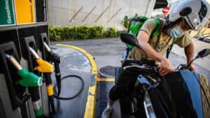 Preços dos combustíveis com evoluções divergentes na próxima semana