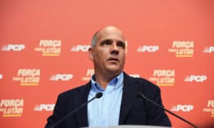Secretário-geral do PCP diz que “há dinheiro e não é pouco” para a saúde&nbsp;